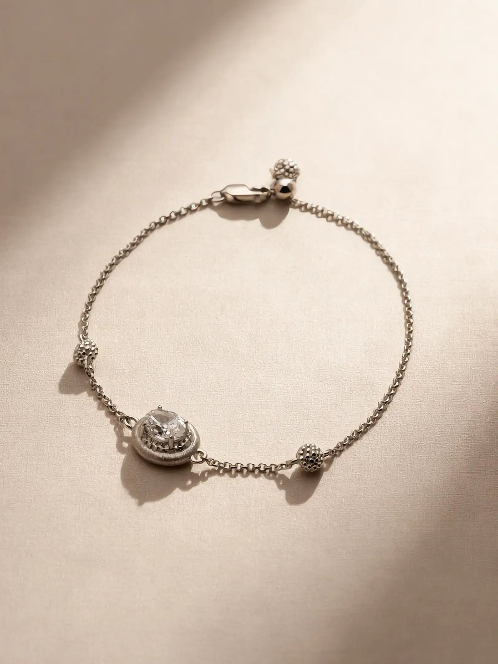 S925 Silver Brushed Pigeon Egg Bracelet (Adjustable)
