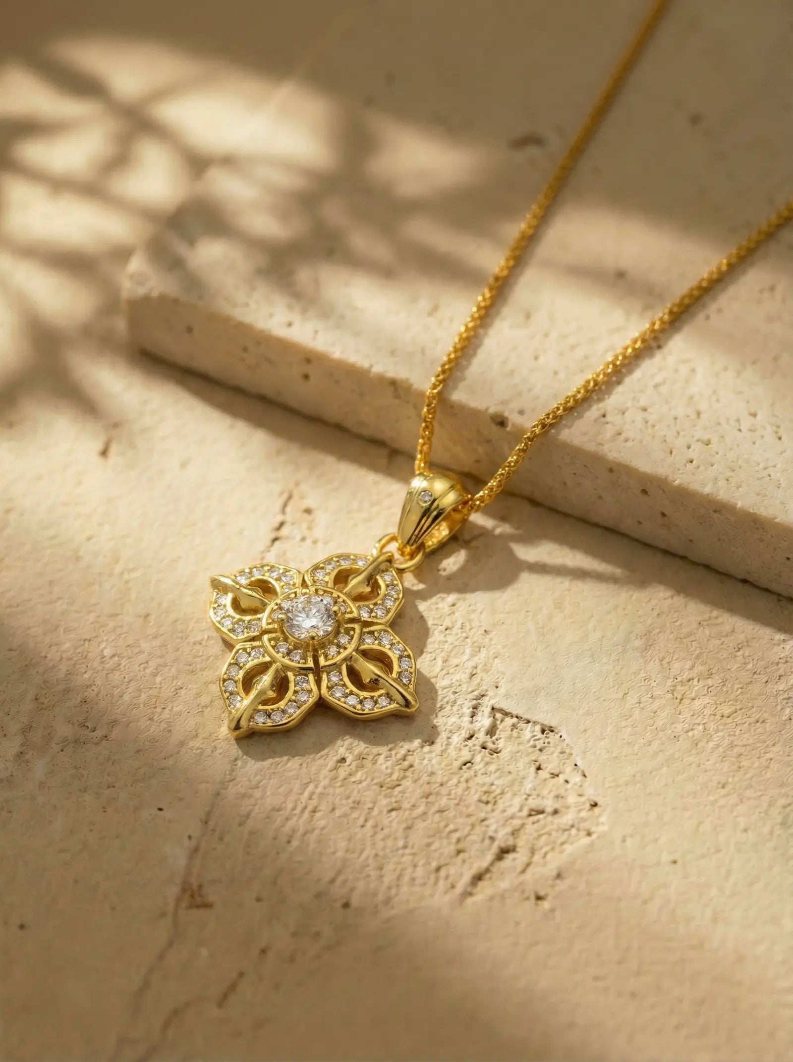 S925 Silver Vajra Four-Leaf Flower Necklace